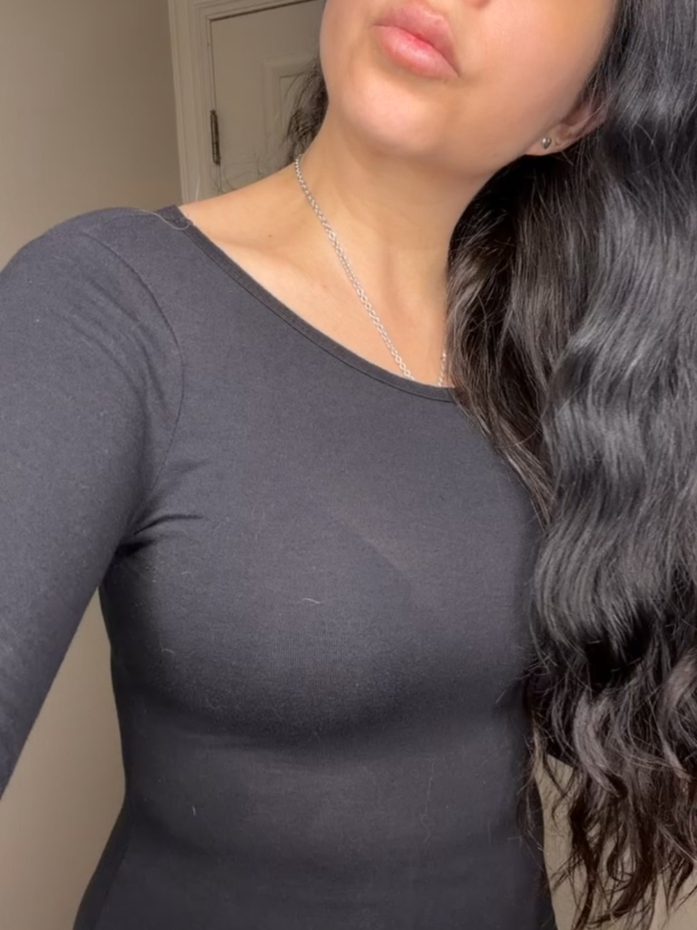Heart & Hips Black Long-Sleeve Scoop Neck Top